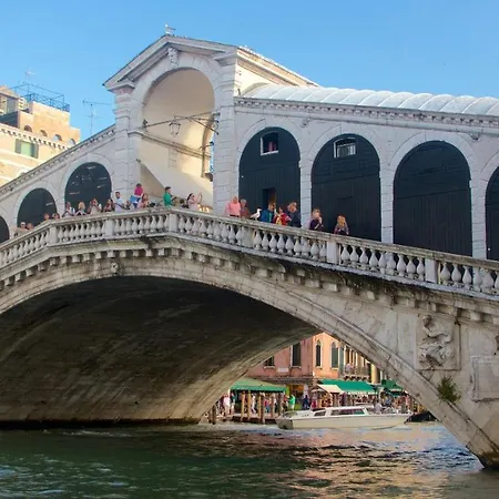 Raggio Di Sole Dietro Piazza San Marco Ferienhaus Venedig
