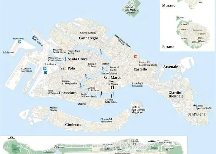 Raggio Di Sole Dietro Piazza San Marco Venetië